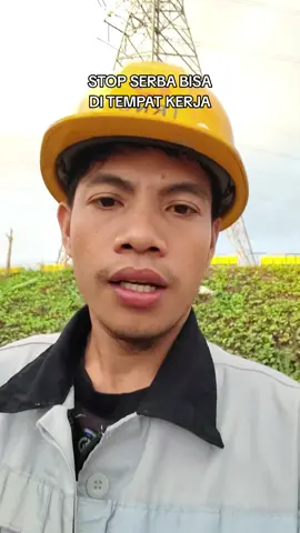 cuma saran sih.. kalau ttp mau kelihatan serba bisa yah gpp 😁😁 #motivasianakrantau #imipnirowali #helmkuning #anaktambang