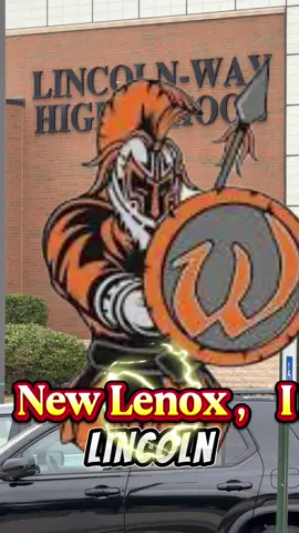 Lincoln-Way West did NOT come to play with concessions. Might be the best in #illinois shout out to @The Taco Man 🔥and @Auntie Anne’s Pretzels for having great trucks thx @Murkksz💫🏈🕸️  for the invite #lincolnwaywest #newlenox #fyp 