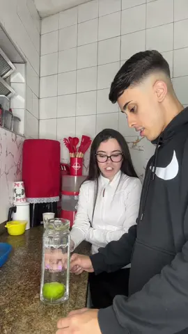 Impossível esse limão  #casal #humor 
