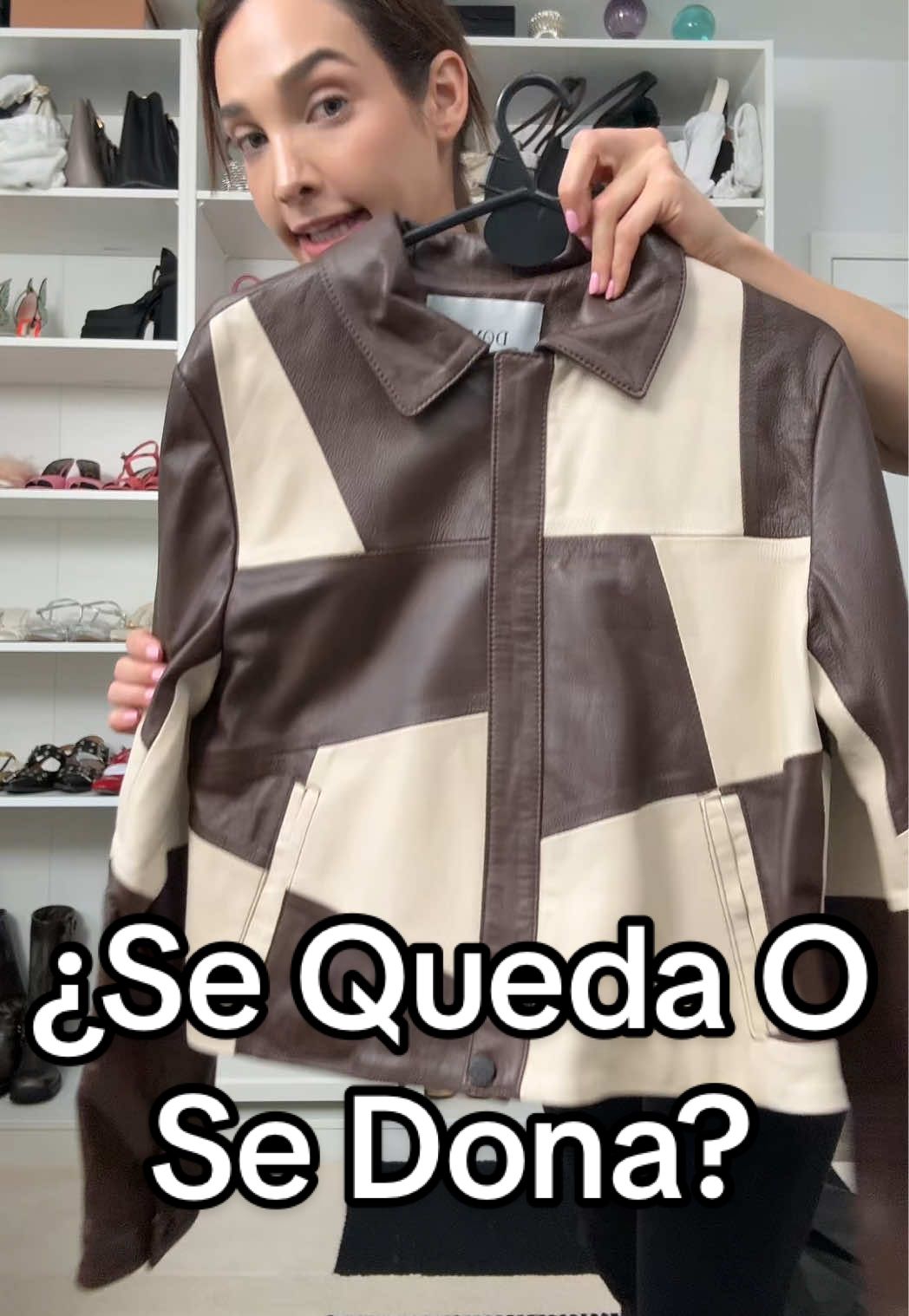 Replying to @vicobieno07 ¿Se queda o se dona amigas? Nuevo episodio todos los domingos 💋 #tiktokmoda #modafemenina #leatherjacket 