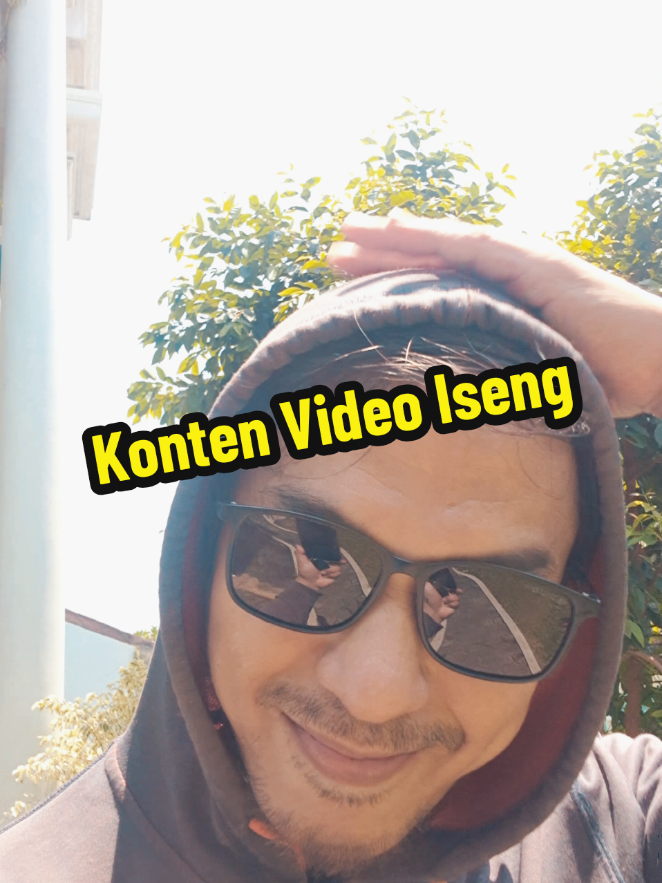 Lagi iseng bikin video Jangan terlalu serius ya reaksinya, ini cuma konten bercanda doang. #video #iseng #reaksi #bercanda #konten 