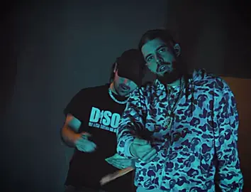 farmeando aura en el videoclip de @ひ cybernene el presidente ひ @turrobaby 