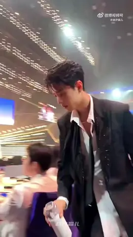 หล่อมากก♥️#xiaozhan肖战 #xiaozhan #เซียวจ้าน肖战xiaozhan #เซียวจ้าน 