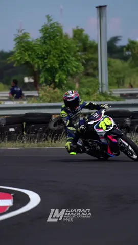Jangan mikir aku mendua, mikir motor aja aku hampir gila😃🤪