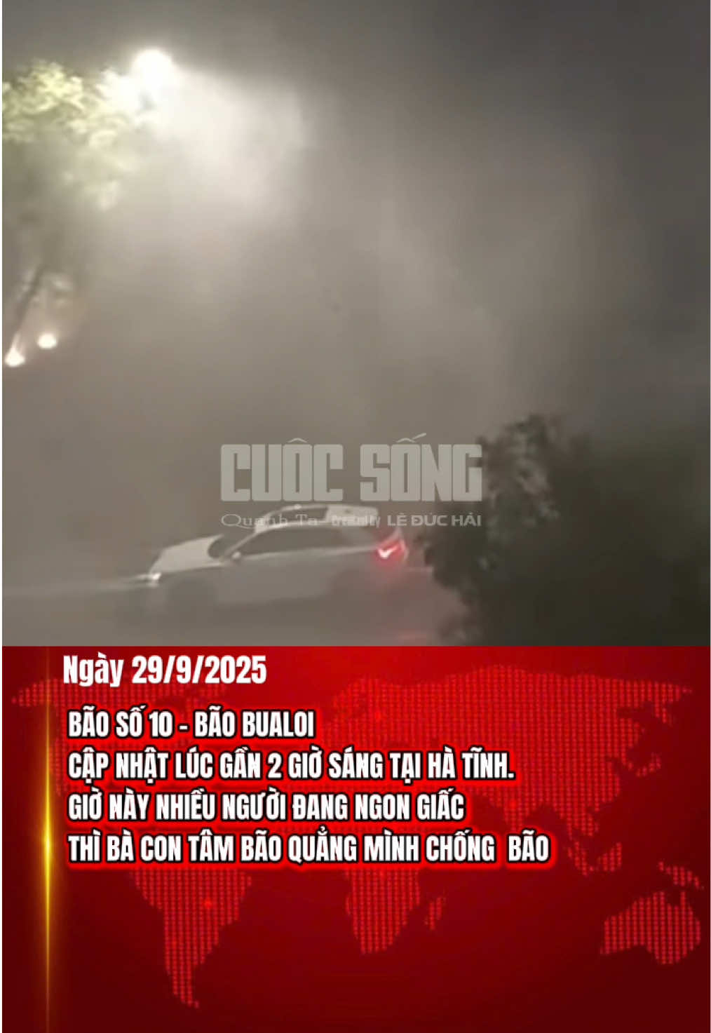 Thương lắm bà con Miền Trung ơi .  Cơn bão số 10 đổ bộ trong thời khắc khó khăn nhất trong việc chống bão. Hơn 1 giờ sáng ngày 29/9 thời điểm nhiều người đang ngon giấc ngủ thì ở Hà Tĩnh cũng như bà con nơi tâm bão số 10 đi qua phải quằng mình chống bão .  #cuocsongquanhta #tintuc #baoso10 #hatinh #baobualoi 