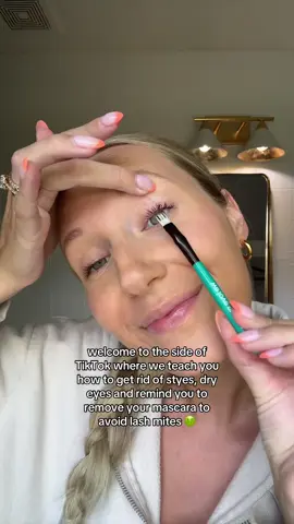 don’t forget to remove your mascara 👀 #eyetok #eyes #eyecare #stye 