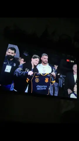 Esse momento😭🖤8️⃣ #corinthians #renatoaugusto #rodrigogarro #doeumasnaomatou #vaicorinthians 
