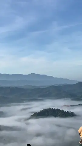 lautan awan☁️                              #lautanawan #mountain #tahurasultanadam 