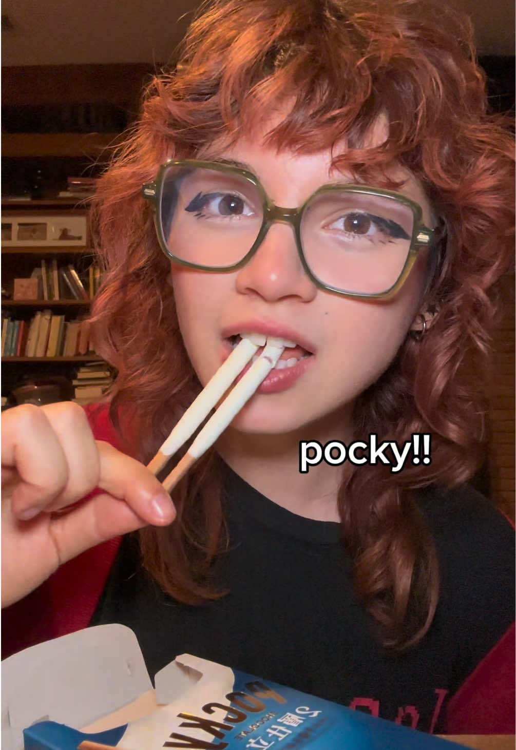 I 🤍 WHITE CHOCOLATE #mukbang #asmr #crunchy #FoodTok #fyp 
