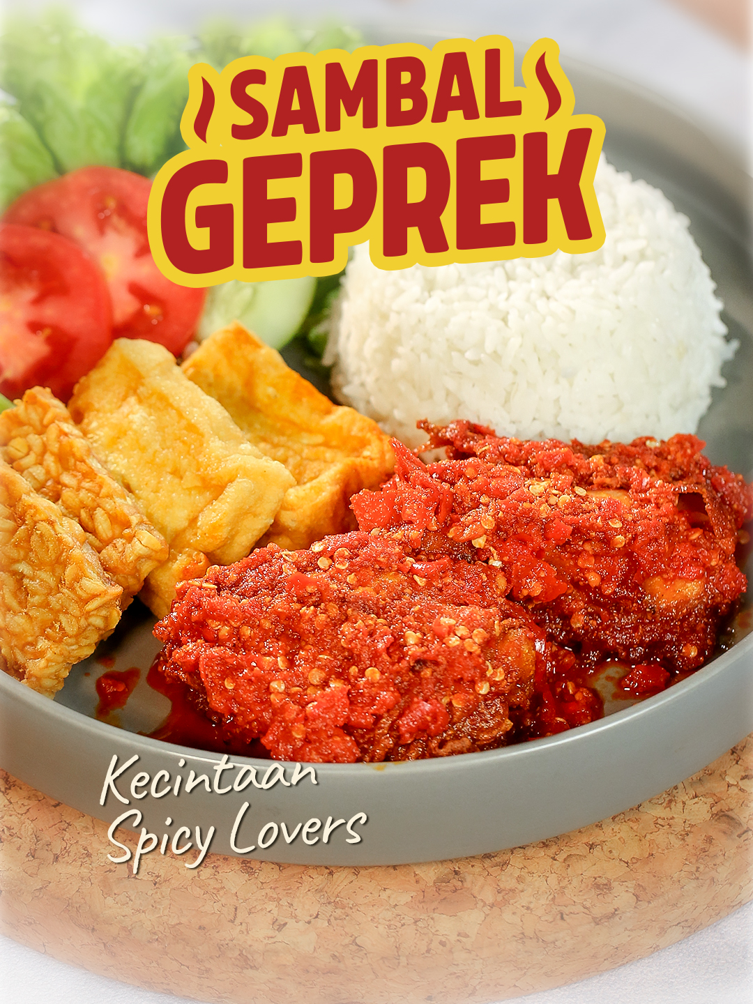 SPICY LOVER SEGERA MERAPAT!!! resep sambal yang satu ini pasti sukses bikin mata merem-melek dan mulut komat-kamit. Cocok banget ini buat teman lauk apapun ! 🌶️💥🔥 ✨SAMBAL GEPREK✨ Resep Rudy Choirudin Bahan 1 : - 1 sdm Desaku Cabe Bubuk - 2 sdm Air Matang   Bahan 2 :  - 25 buah Cabe Rawit Merah - ¾ sdt Garam - 3 sdm Minyak Goreng (dipanaskan) - 1 sachet Desaku Bawang Putih Bubuk CARA MEMASAK 1. Masukkan cabe rawit merah dan garam ke dalam cobek, ulek kasar. 2. Campur Desaku Cabe Bubuk dengan air, aduk rata. Kemudian masukkan ke dalam cobek, ulek sambil diratakan. 3. Panaskan minyak lalu siram ke ulekan cabe, ulek sampai rata dan minyak terserap cabe. 4. Masukkan Desaku Bawang Putih Bubuk, ratakan. 5. Letakkan sepotong ayam goreng atau bahan protein lainnya, geprek sambil diratakan sampai terlumur sambal. 6. Hidangkan. #simplerudy #masaksatset #masakdirumah #idejualan #hackmasak #reseprudychoirudin #rudychoirudin #resepsambal #sambalpedas #pedasnampol #sambalgeprek #spicylover