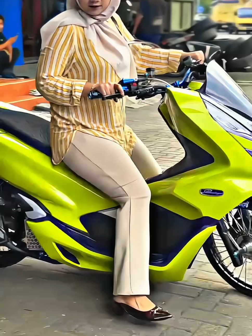 belajar parkir🗿@qlaudya_  #pcxtangerangbsd #pcx150ล้อ17แต่งสวย #fypage 