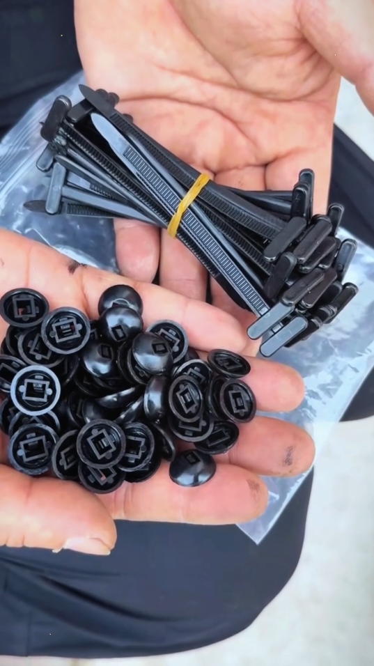 Durable Zip Tie , erklisij , for Outdoor Use , Universal Cable Tie, Self-locking , Suitable for Car Repair and Wire Organization , Heavy-duty Zip Tie Tool#New multi-functional buckle # car maintenance # hardware tools#fyp #foryou #tiktokshop #goodthing 