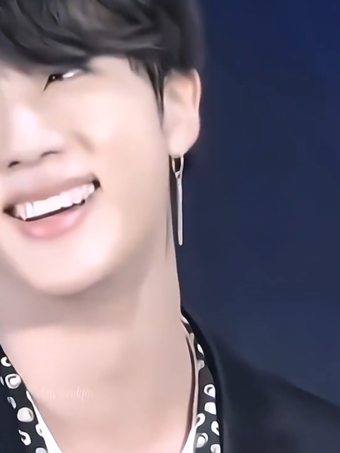 That smile of his melts my heart.. #진 #Jin #방탄소년단진 #KIMSEOKJIN #BTSJIN #DALYEORASEOKJIN #JinxGucci