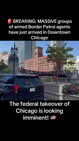 🚨 #BREAKING: MASSIVE groups of armed Border #Patrol #agents have just arrived in #Downtown Chicago Shlt’s about to get REAL! The federal takeover of #Chicago is looking imminent! 🇺🇸