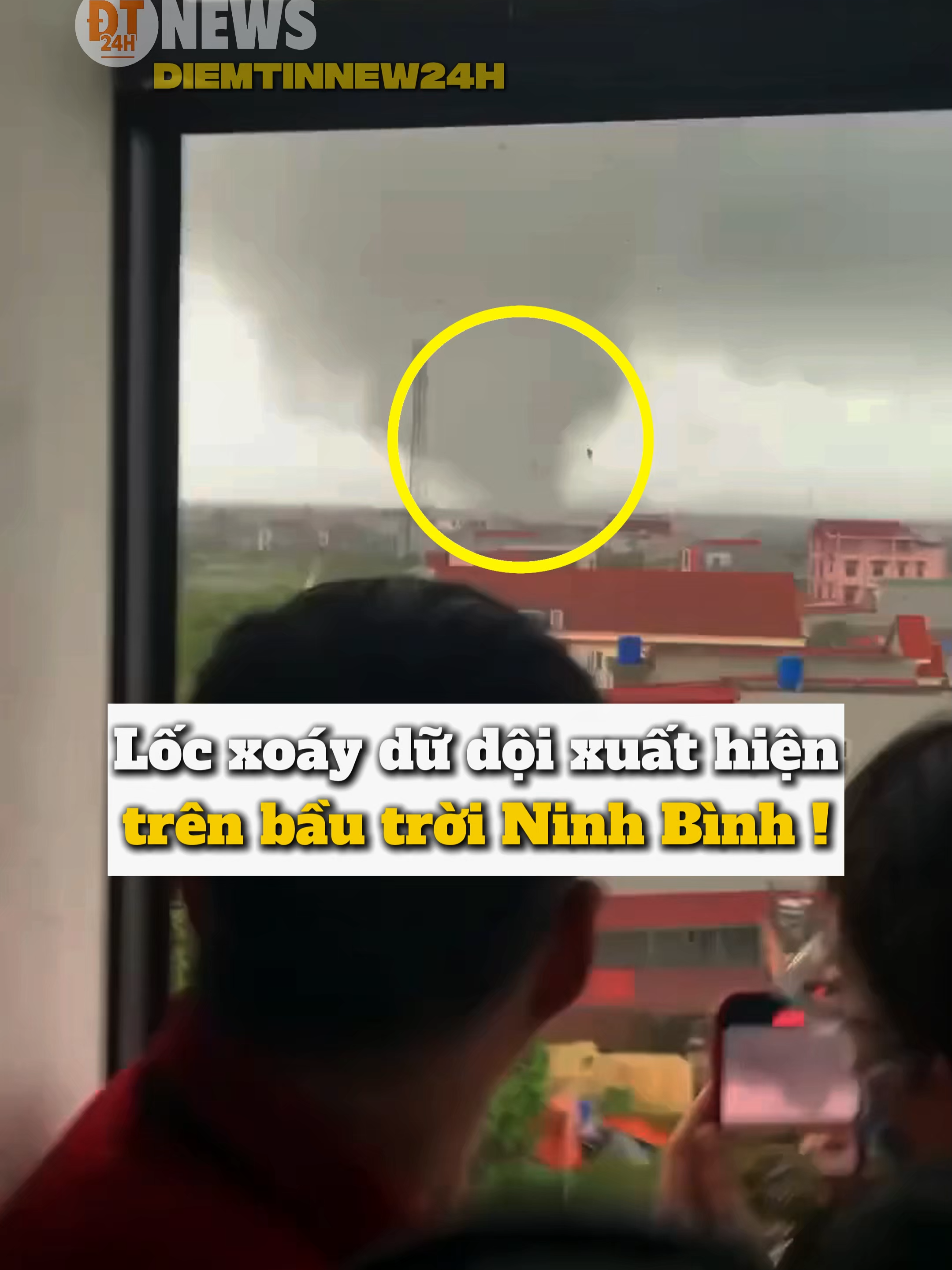 Lốc xoáy xuất hiện trên bầu trời ở Ninh Bình #diemtinnew24h #tiktoknews #baoso10 #baobualoi #ninhbinh