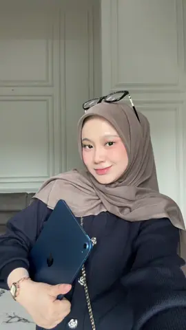 💙🤎spill semua outfitnya ga nih? ✨