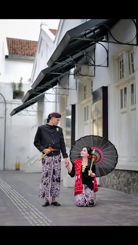 Foto murah kualitas terjamin di malioboro -jasa foto 5ribu per foto -sewa baju adat 25ribu per orang -reservasi wa 082120391882 #fyp #viral #busanaadatjawa #jasafoto #jasafotomalioboro