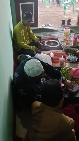 pada hari ini Senin tgl 29 September 2025 jam 09.00 wib Kanit Binmas selaku Polisi RW Jatisari Aiptu Anang Rubiyanto SH dan Kasium Aipda Wiwid W Amd giat DDS kepada tokoh agama Desa Jatisari Kec Arjasa Kab Situbondo dalam Rangka Harkamtibmas  #polisirw #hadirberbuatbermanfaat #ditbinmaspoldajatim #satbinmaspolressitubondo #polsekarjasa 