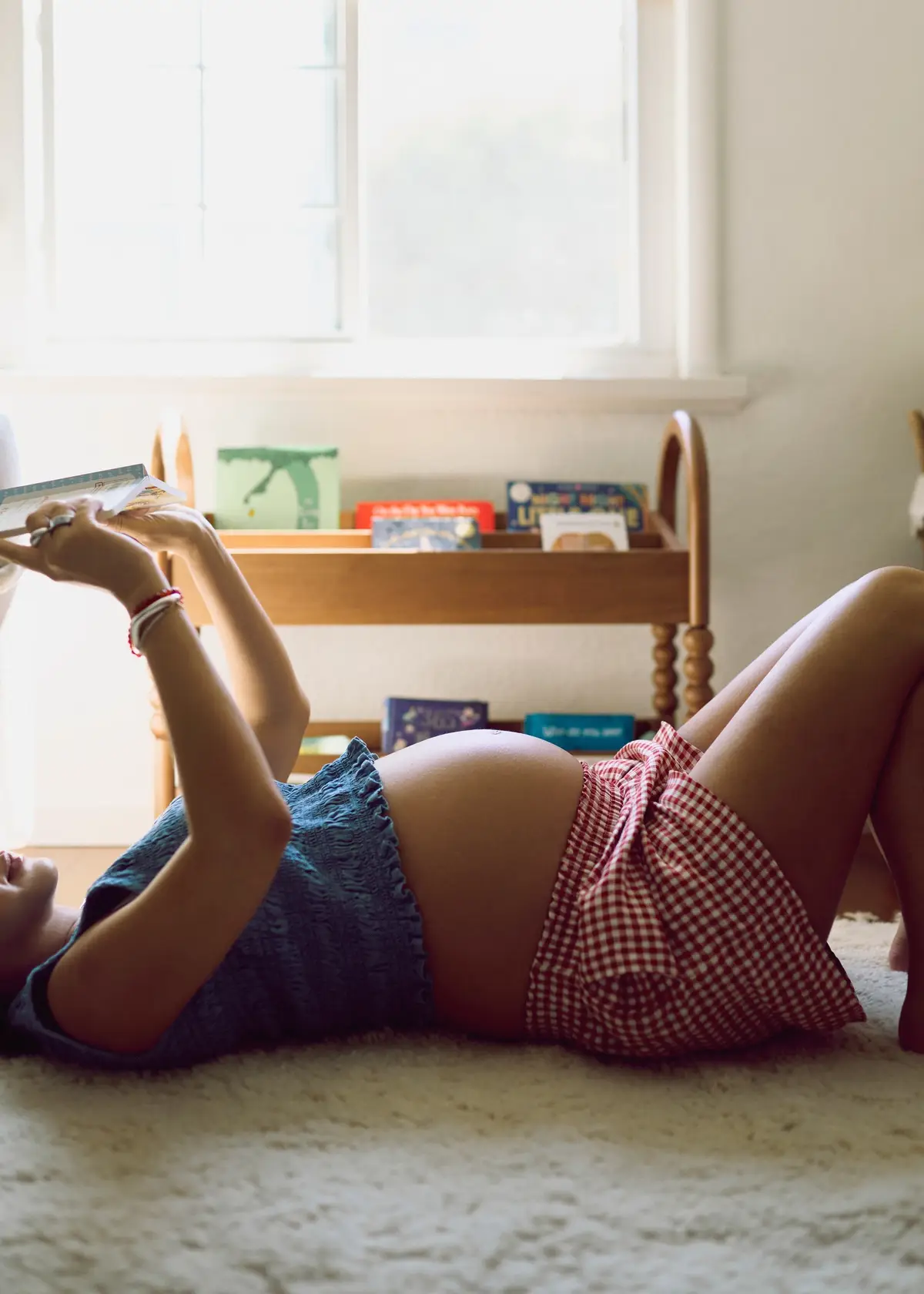 Here’s your sign to document your pregnancy at home 🤍 last few days waiting for bb girl, ty to LidariaPhoto for capturing these tender moments #maternityshoot #maternityphotoshoot #pregnanttiktok #pregnancyjourney 