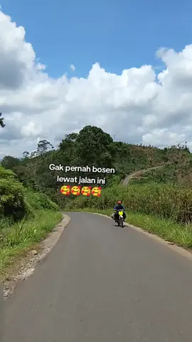 pemandangan nyaa gk bikin bosenn#pemandanganindah #pemandanganalam #pemandanganaesthetic #fypdonggggggg 