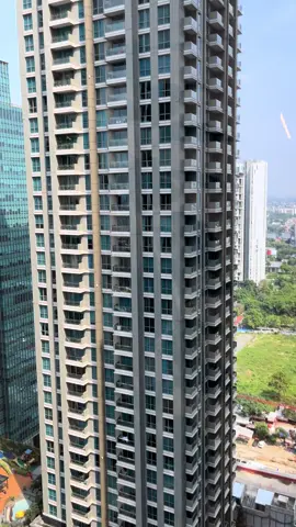 Lumayan buat prank temenmu, biar dikira lagi jalan jalan padahal mah dirumah 😂 📍SCBD, Jakarta