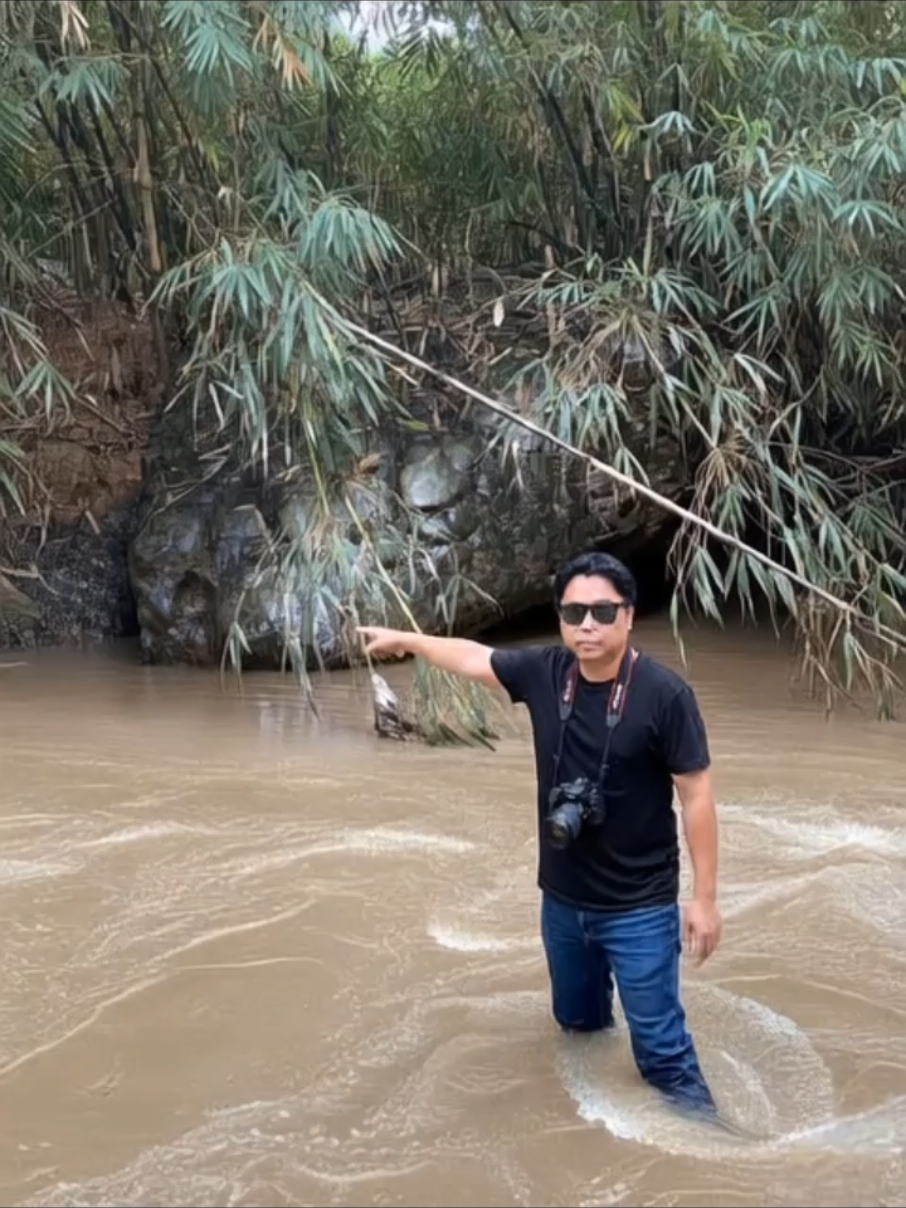 #เทรนด์วันนี้້ คลิปนี้เป็นภาพก้อนหินจริง แต่ใช้ AI แต่งเสริมเพื่อให้ได้อรรถรสและเพื่อความบันเทิงในการรับชมครับ มิได้มีเจตนาลบหลู่ หรือเจตนาอื่นใด🙏#ก้อนหินคล้ายงูยักษ์ #ลำน้ำเข็ก #บ้านเข็กน้อย #AI 