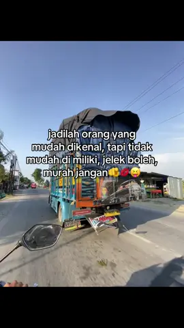 🫵😝🤪#drivermuda #sodrekersindonesia #driverbanyaktemaan #truckoleng #fypforyoupage 