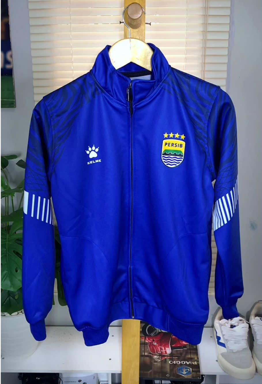 Jaket tractop persib bandung🥶💙 #tractop #jaket #persibbandung 