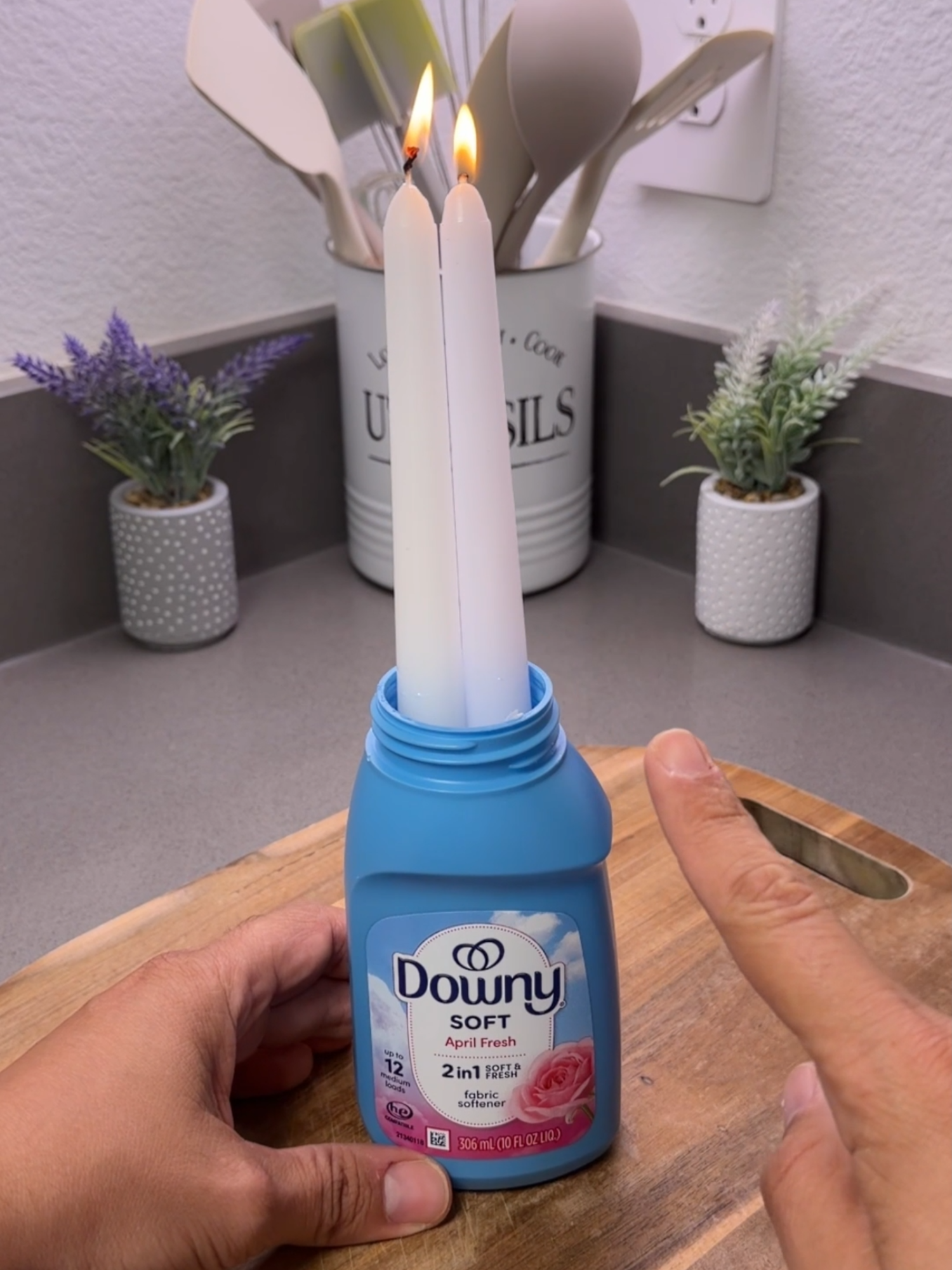 I thought this candle tip was fake… until i tried it! 🤯#candles #airfreshener #LifeHack