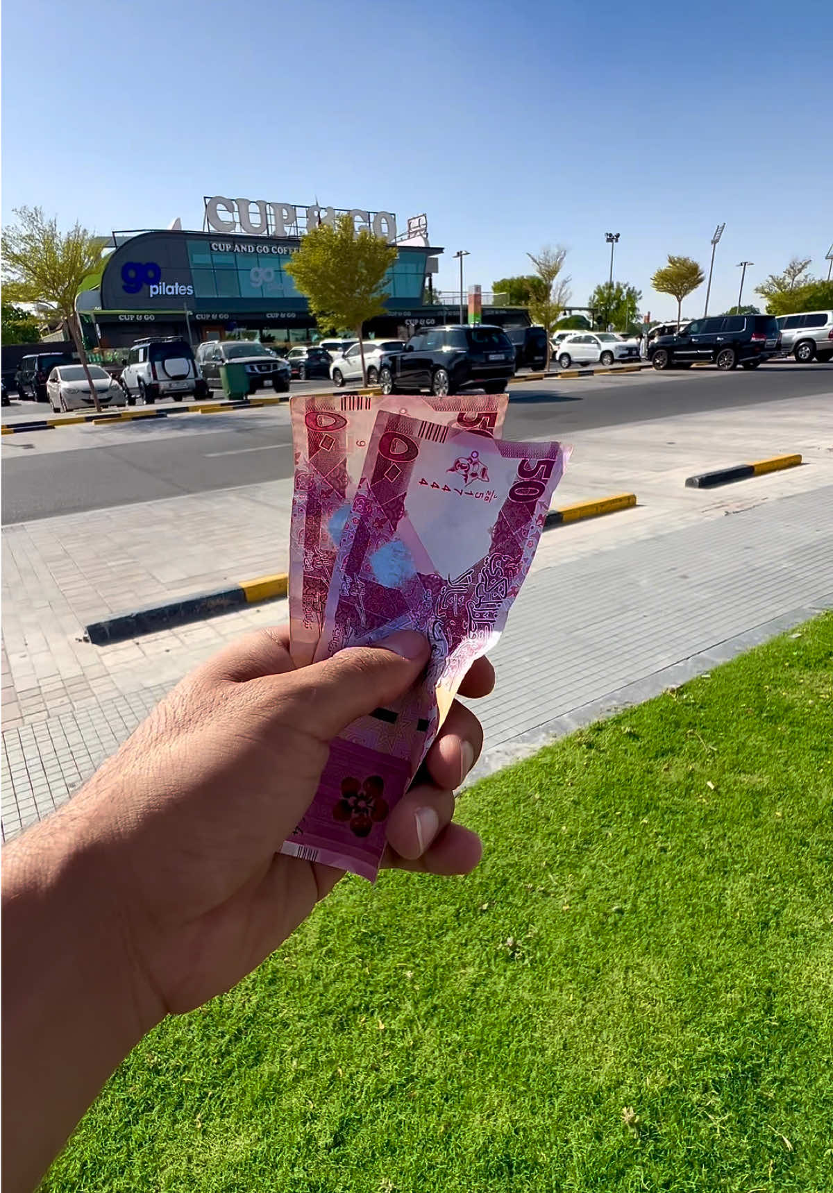 Feeling generous by promoting @Cup & Go for free. 🥹🥲 Follow for more cash and gifts clues. 💵🎁 #qatarmoneyhide #findyourgifts #moneyhide 