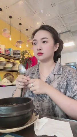 Ăn mà ra tiếng là ăn ngon hay đang bị bỏ đói dị ạ 🙂‍↕️