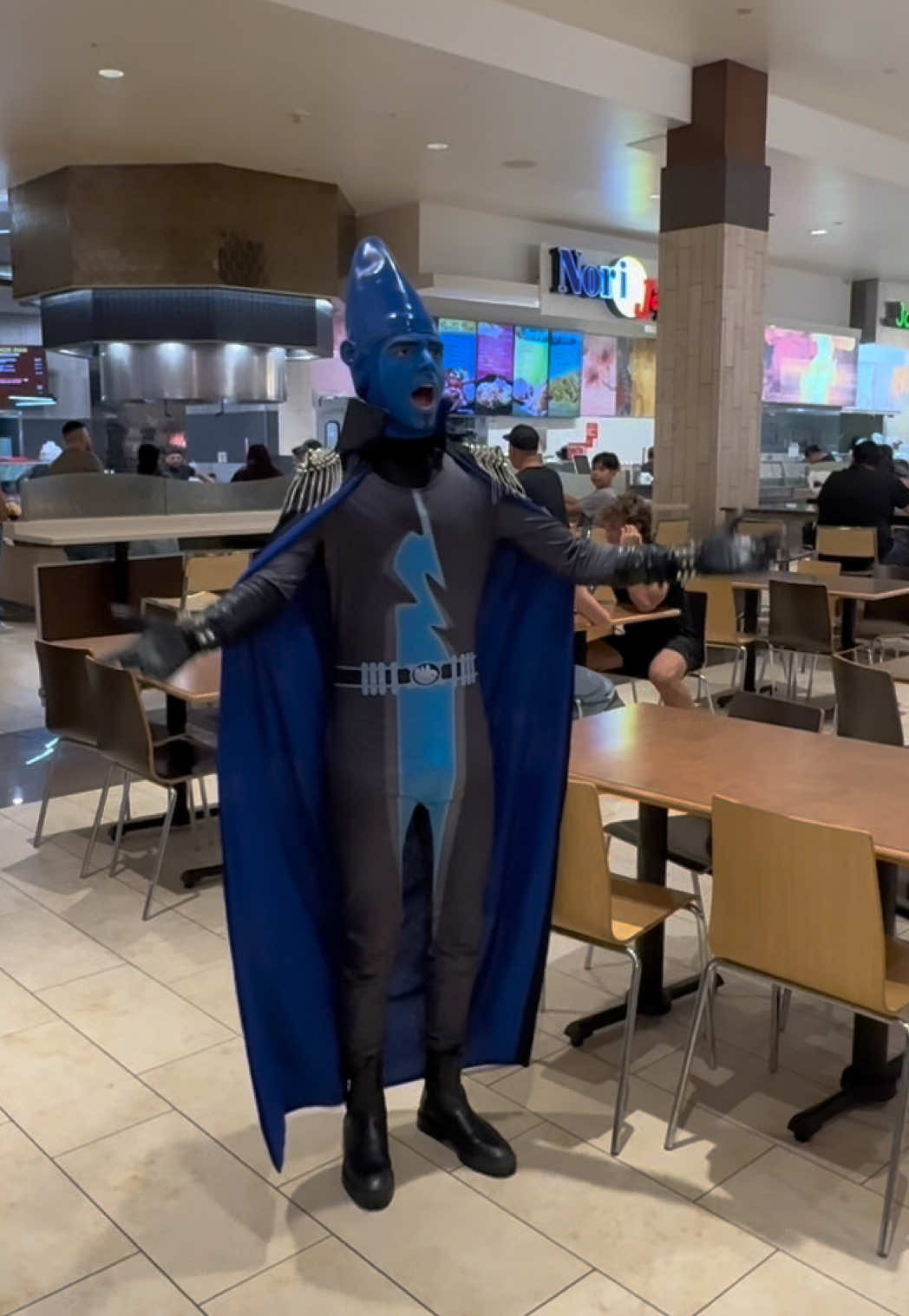 @thecropdust as Titan. This town isn’t big enough for 2 super villains! #megamind #meme #funny #prank #cosplay I am Megamind oh I’m so evil oh I’m Megaminding it two M’s for Megamind. Sorry Brea mall.