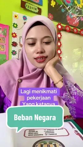 Emang beban negara kan? #guru #gurutiktok #komedi 