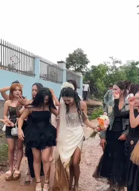 Đám cưới trên Tây nguyên #trending #gaixinh #damcuoi #codau #happywedding 