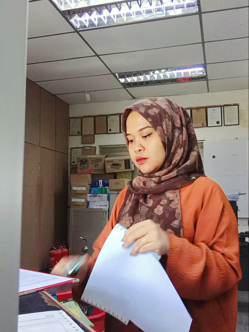 Rutin tengahariku kikiki . Lunch di opis sajerrr  #keranilogistik  #officelife  #fyppppppppppppppppppppppp 