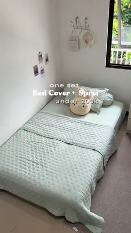 Membalas @mamapin bedcover set lengkap harga affordable, bahannya aman bgt, ga gampang robek, jahitan rapih, untuk harga semurah dan selengkap ini worth it 👌🏻 #bedcoverset #bercovermurah #spreisetbedcover #bedcoveraesthetic #spreiaesthetic 