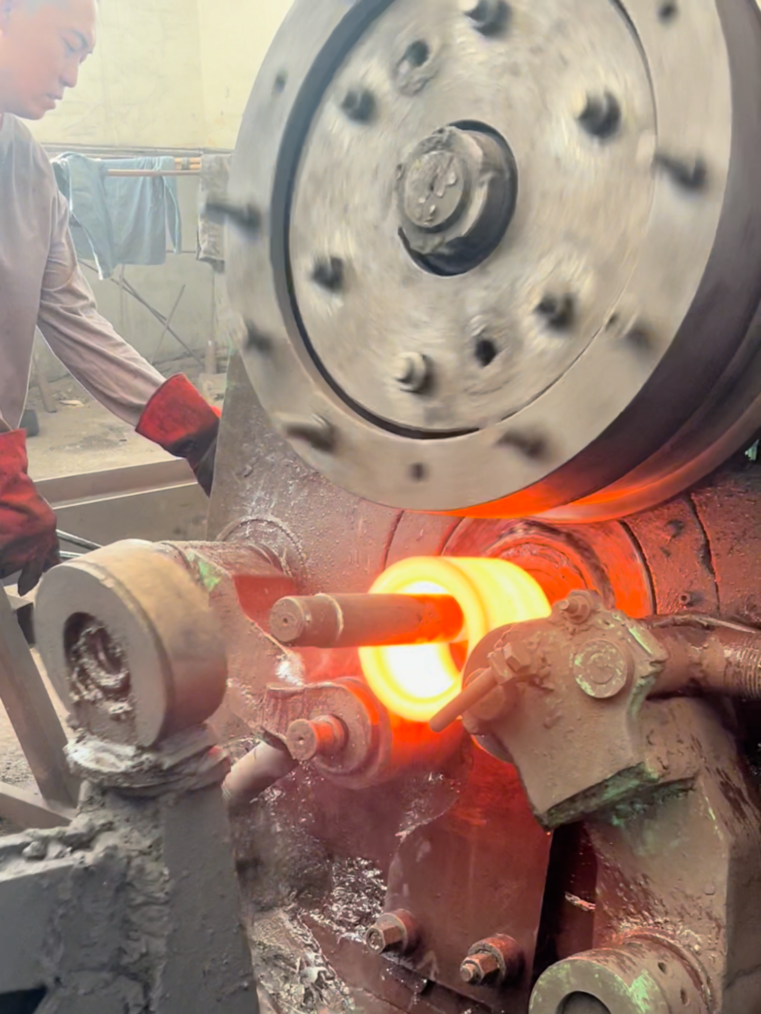 Inside the factory Ring Rolling Forging Machine – Factory Work in 2025 #blacksmith #forging #machine #manufacturing #process