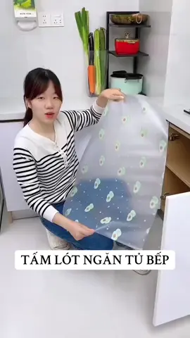 Đặt miếng giấy lót này vào tủ để ngăn dầu mỡ và bụi bẩn, giúp tủ sạch sẽ và vệ sinh!