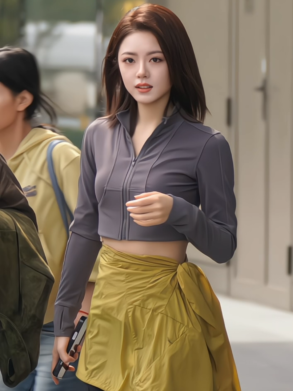 happy maimai day 🎂🥳 always be happy maimai. Maimai is happy today,many fans came to the shooting location to wish her a happy birthday 🥰💜 #zhaojinmai #angelzhao #zhaojinmai赵今麦 #happybirthday #happy23rdbirthdaymaimai 
