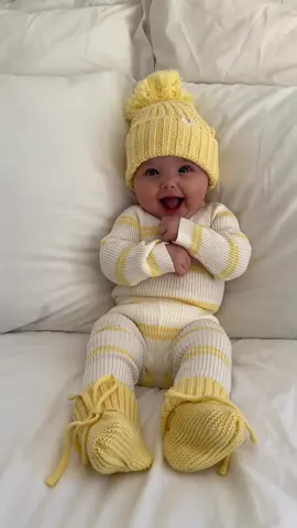 My little ray of sunshine ☀️  Wearing @Lasiennacouture  #cutebabiesoftiktok #smileybaby #cutebabyoutfits #babiesoftiktok #cutebaby 