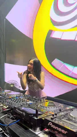 Gemesss banget sama lagu ini🔥🔥🔥❤️🥰 #kendari  #djusa  #dangdut 