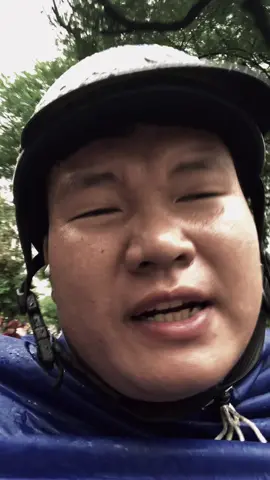 Không có cap. Mưa bão mn giữ gìn nhé! 