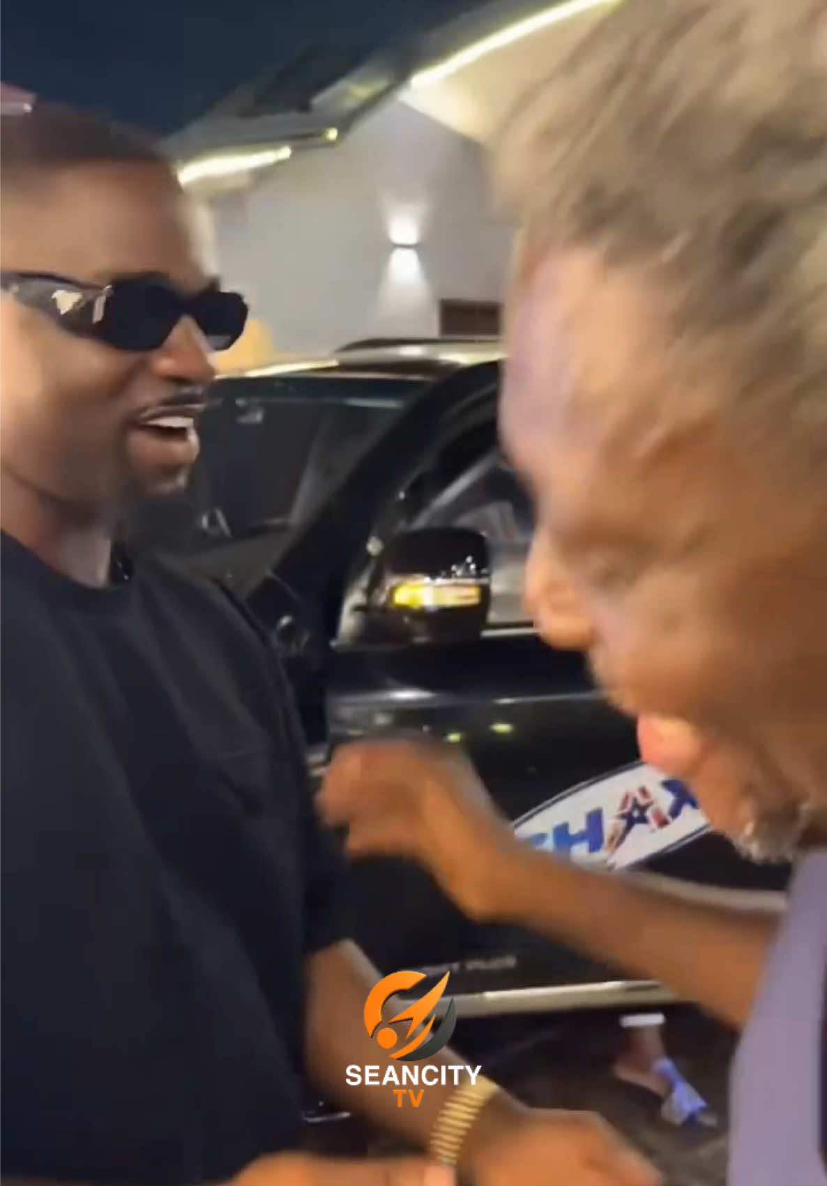 @Sarkodie  paid surprise visit to veteran actor @AGYA KOO 