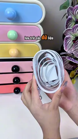 Hãy tạm biệt những sợi cáp rối rắm! Túi đựng đồ trong suốt này có các ngăn lưới trong suốt và chất liệu mềm dẻo, chống trầy xước!! #thietthuc #tuiluutrucapdulieu #tienich #tuiluutrumini #jizonguyen 