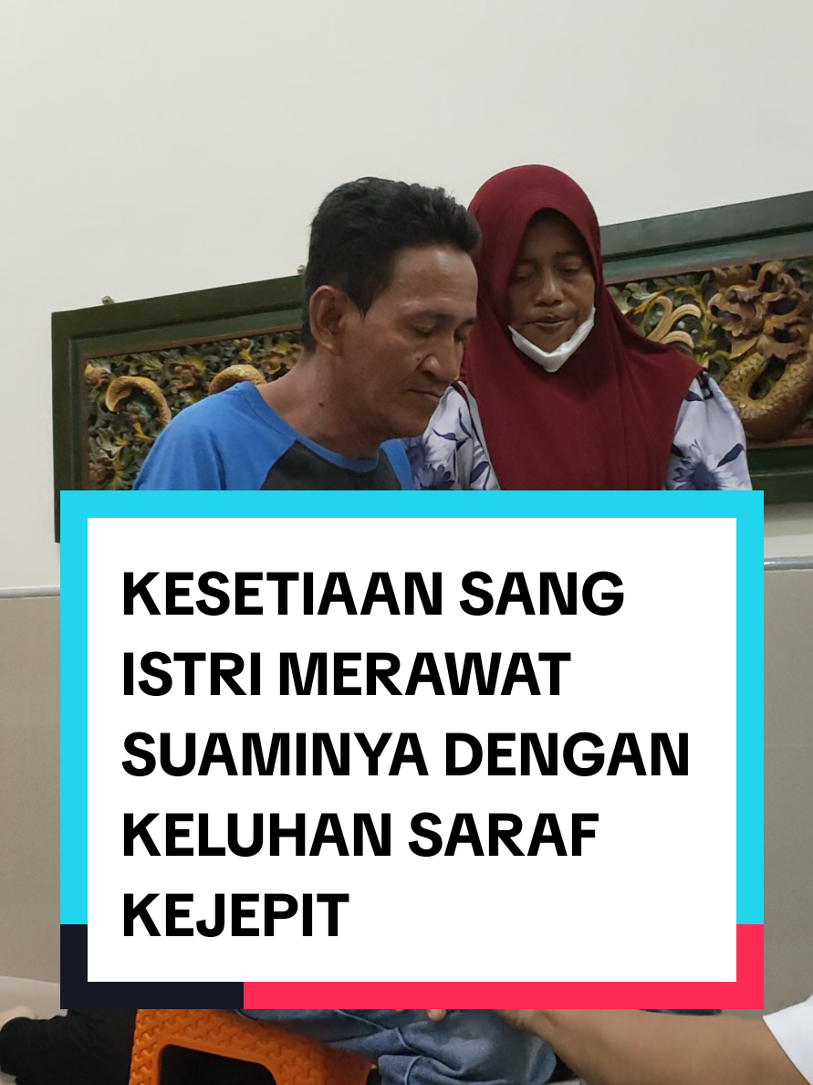 dengan penuh kesederhanaan pasangan ini, datang dari jauh, mengharap kan kesembuhan, dengan di temani sang istri bapak ini datang dengan keluhan saraf kejepit , semoga lekas sembuh ya pak, dan buat sang istri semoga sehat selalu#viral #fyp #sarafkejepit #istrisetia 