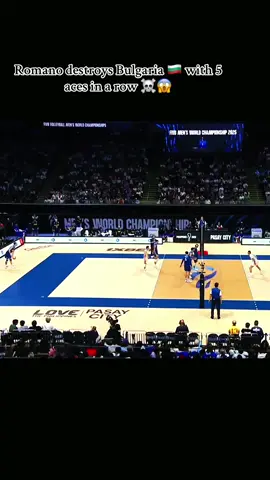 Yuri Romano destroys Bulgaria 🇧🇬 with 5 aces in a row #worldchampionship2025 #bulgariavsitaly #final #volleyballworld #volleyball 