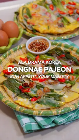 Gara-gara nonton drakor jadi tau kalo daun bawang utuh tuh bisa dibikin Pajeon yang nagih banget🤤✨ Bikinnya gampang banget, tapi pastiin sayur & buah tuh dicuci dulu pake MAMA Lime Green buat ngilangin kotoran & bakteri. Pencuci piring dari tumbuhan yang pertama 100% food grade, jadi aman dan bersih untuk cuci piring, buah, dan sayur. Praktis banget kan🥰🍋‍🟩 @MAMA Indonesia  Full resepnya di sini🧕🏻⬇️ BAHAN: Daun bawang, 250 gr BAHAN ADONAN: * Tepung terigu, 150 gr * Tepung beras, 40 gr * Garam, 1 SDT * MSG, 2 SDT * Lada bubuk, 1 SDT * Air, 380 ml * ⁠Udang, 5 ekor * Cumi, 4 ekor BAHAN ADONAN 2: * Telur, 4 butir * Garam, ½ SDT * MSG, ½ SDT BAHAN SAOS: * Gochugaru, 1 SDT * Kecap asin, 4 SDT * Saus manis Jepang, 2 SDT * Minyak wijen, 1 SDT