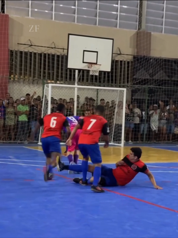 DRIBLES MÁGICOS NO FUTSAL 🔥 #futsal #skills #fy 