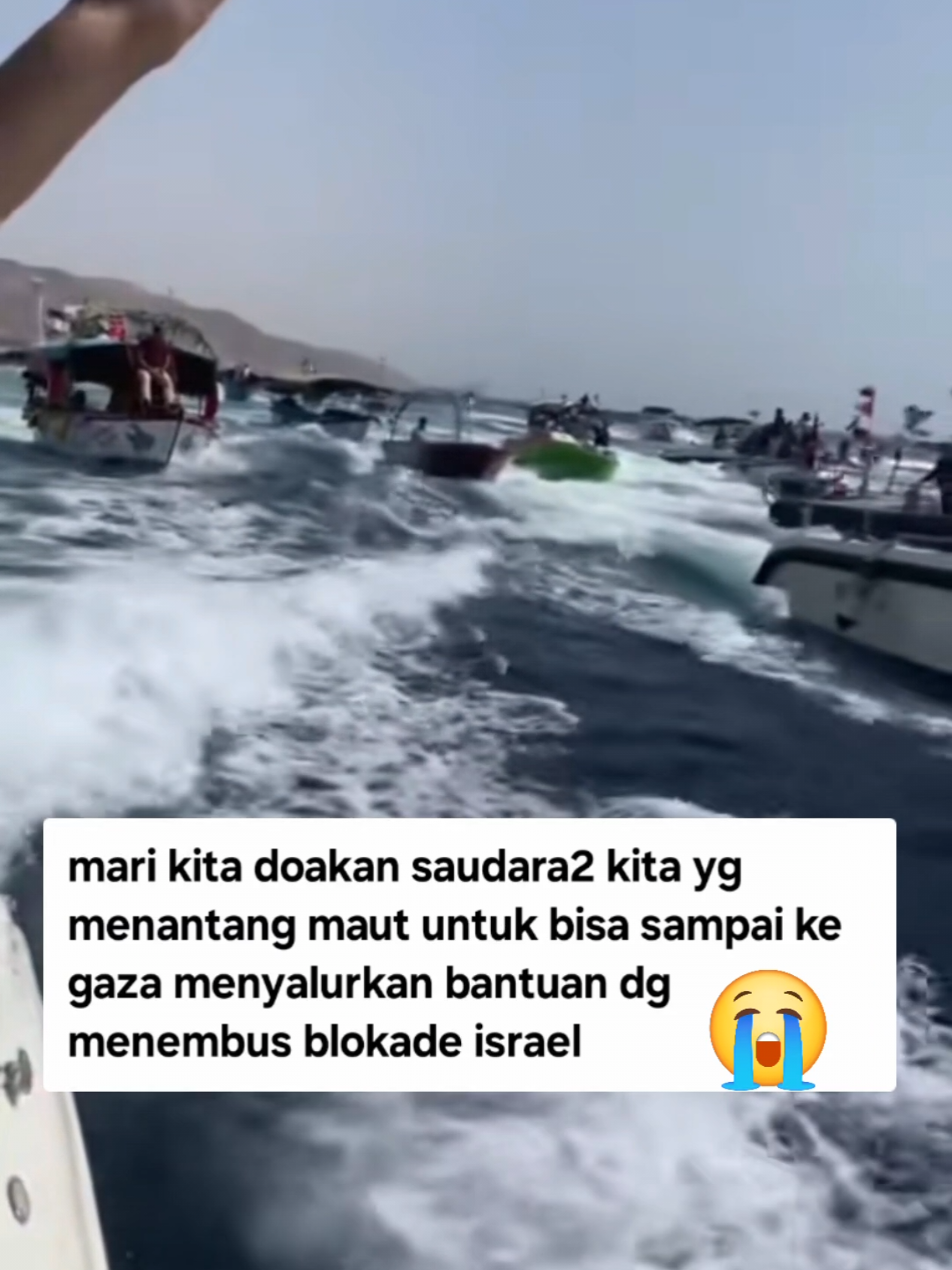 ratusan kapal dari 44 negara bergerak menuju gaza untuk menyalurkan bantuan kemanusiaan dengan menembus blokade israel, atau yg disebut global sumud flotilla,mereka adalah org2 pilihan yg berjiwa besar,berani menantang maut,mari kita doakan misi ini bisa berjalan tanpa halangan amiiin #globalsumudflotilla  #trendingtiktok  #viraltiktok  #fyppppppppppppppppppppppp 