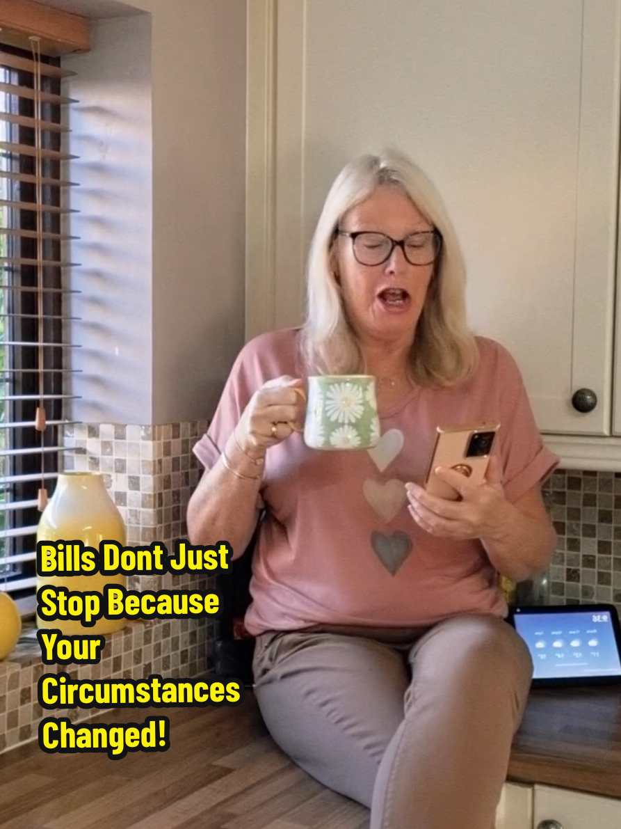 #creatorsearchinsights  But when life forced me to leave my job, I found a different way. For over 12 months now, I’ve been working from home, setting my own hours, and creating more balance than I ever had before. If you want flexibility in your life drop the word flexible below👇 #makemoneyfromyourphone #over60 #makemoneyonline